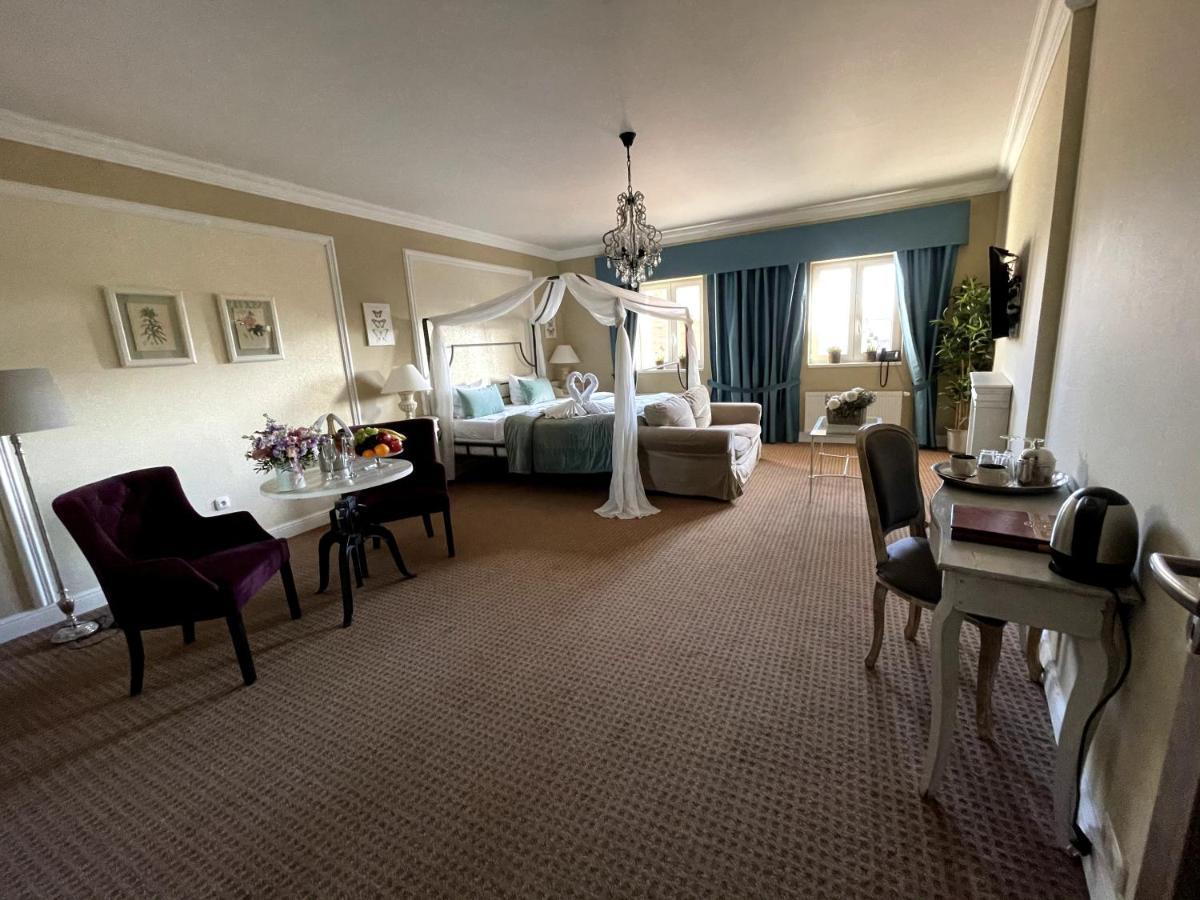 Amalka U Ripu Otel Straškov Dış mekan fotoğraf