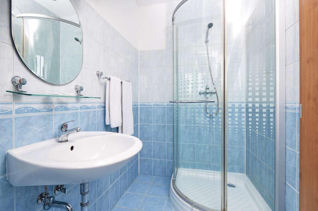 Amalka U Ripu Otel Straškov Dış mekan fotoğraf